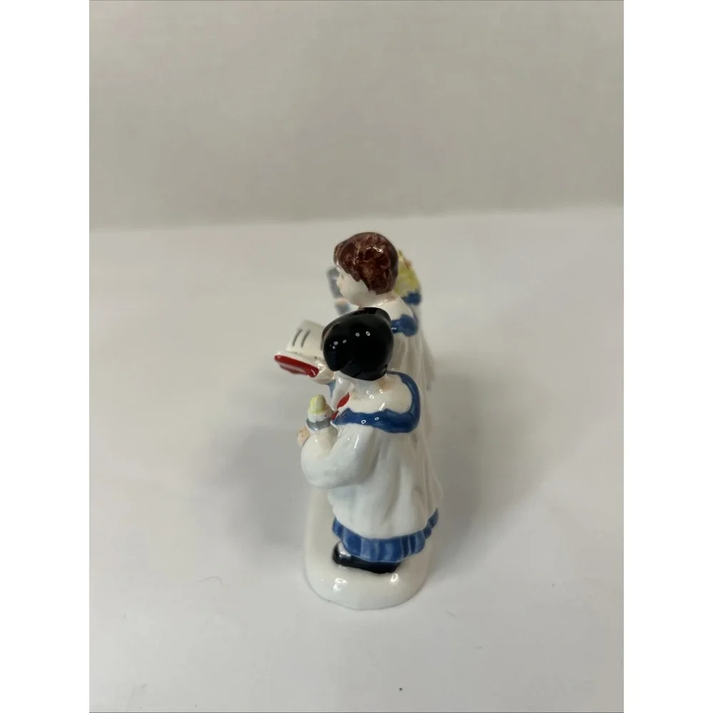 Dept 56 Snow Village Collection SUNDAY SCHOOL SERENADE Read